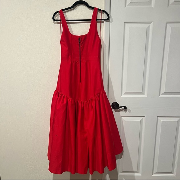 Alice + Olivia Diana Sleeveless Structured Midi Dress | 6 - Picture 5 of 9